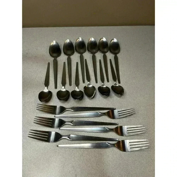 Stanley‎ Roberts Cortina Stainless Flatware Japan 18 Piece Service - Picture 1 of 8